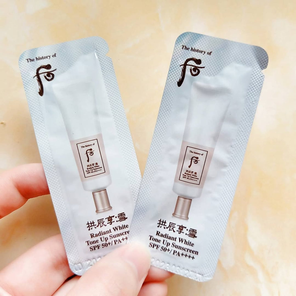 🌸 The History of Whoo

Radiant White Tone Up Sunscreen SPF 50+/PA++++ (1ml Trial Pack)-1 sachet