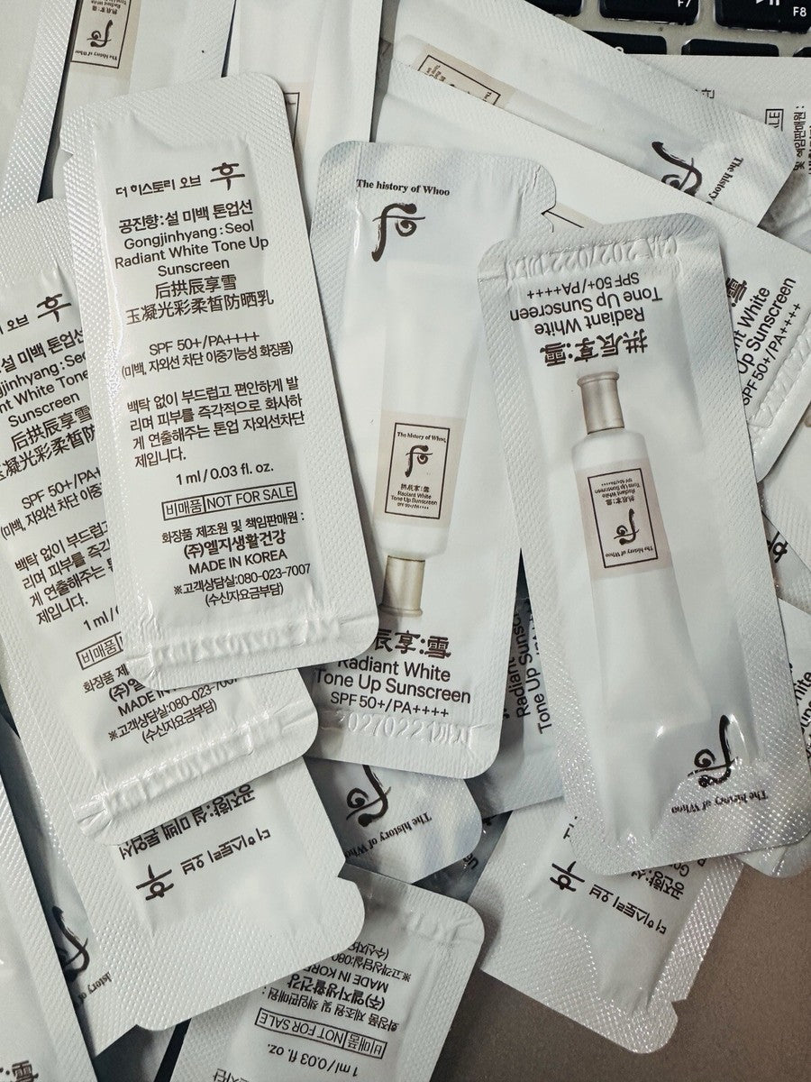 🌸 The History of Whoo

Radiant White Tone Up Sunscreen SPF 50+/PA++++ (1ml Trial Pack)-1 sachet