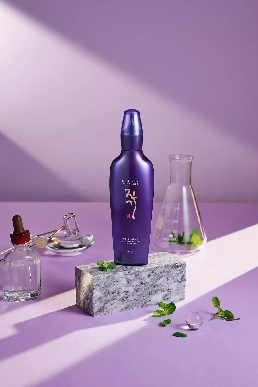 Daeng Gi Meo Ri Serum Vitalizing Scalp Hair Loss Prevention Ginseng Tones 145 ml