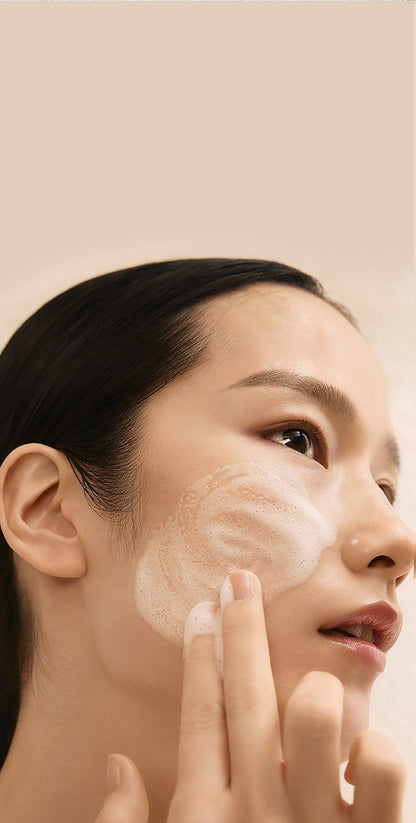 Sulwhasoo
GENTLE CLEANSING
FOAM
MOUSSE NETTOYANTE
DOUCEUR